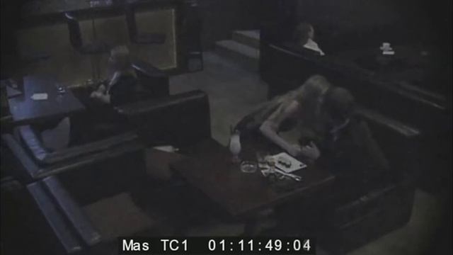 Предложив диджею выпить на брудершафт, девушка не остановилась на этом. Соблазны смотреть онлайн