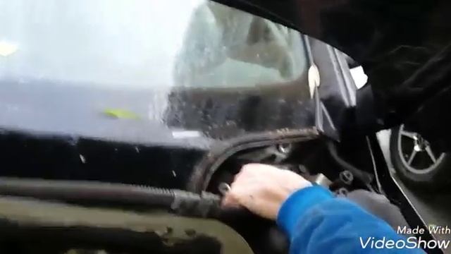 Снимаем моторчик дворников Peugeot 407.mp4 смотреть онлайн