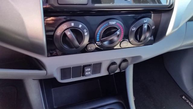 2012 Toyota Tacoma PreRunner Double Cab V6 - Interior/Exterior Review смотреть онлайн