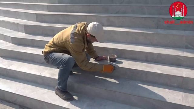 На территории Шалинской ЦРБ активными темпами продолжаются ремонтно-восстановительные работы. смотреть онлайн