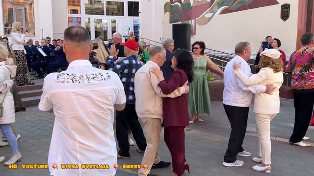 Медленный танец и очень красивый голос Елены! Slow dance and very beautiful voice of Elena! смотреть онлайн