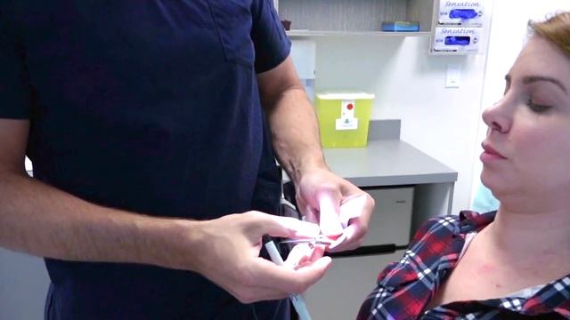 The Bullhorn Lip Lift with Board Certified Facial Plastic Surgeon Dr. Thomas Buonassisi in Vancouve смотреть онлайн