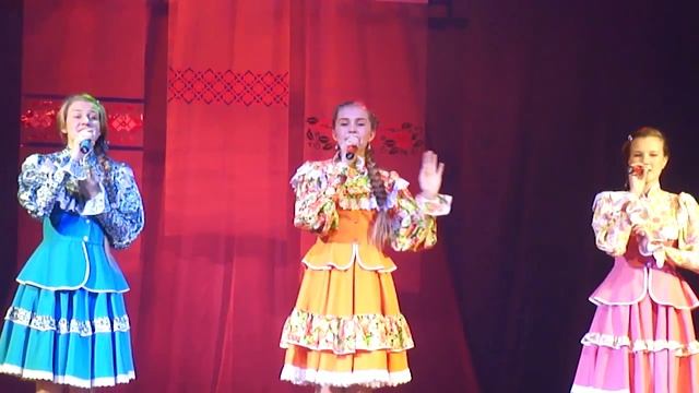 Трио (Арина Тенсина, Лайма Данилавичуте и Дарья Павлова) "Калина" Через реченьку-мосток" (2014) смотреть онлайн