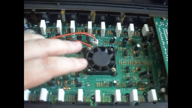 Усилители Mystery mk 4.80 vs Mystery MA-4.480V3 Взгляд изнутри смотреть онлайн