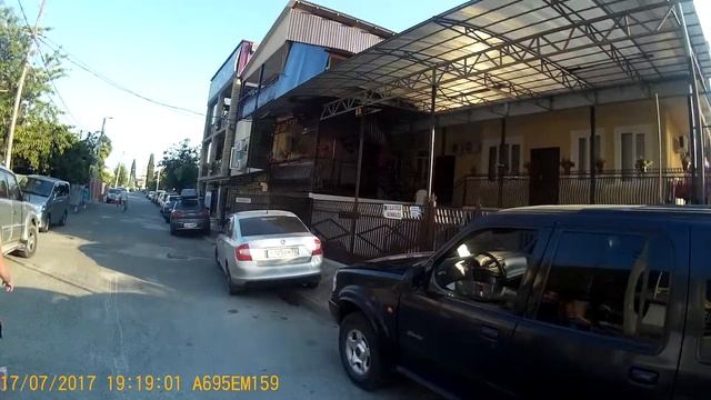 Гагра, прогулка пор улице смотреть онлайн