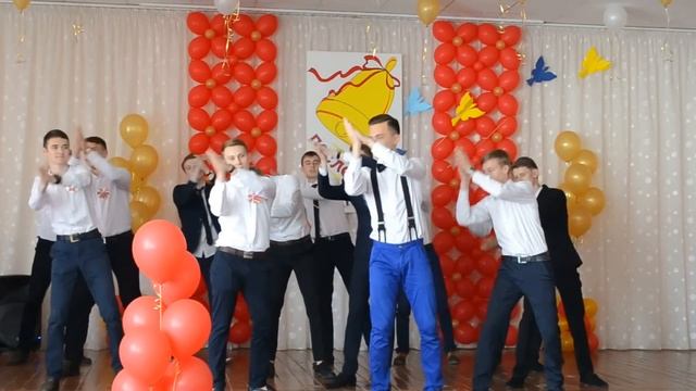 Танец Мальчиков. последний звонок смотреть онлайн