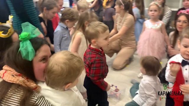 8 марта, средняя группа смотреть онлайн