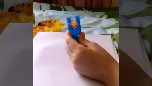 Плетем браслет БЕЗ станка!!!!Только рогатка!!! смотреть онлайн