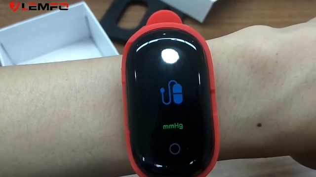 Браслет LEMFO M1 с наушниками внутри смотреть онлайн