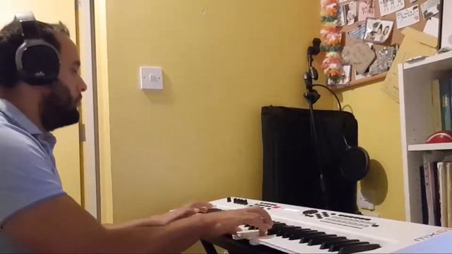Never too much, Yamaha MX61 смотреть онлайн
