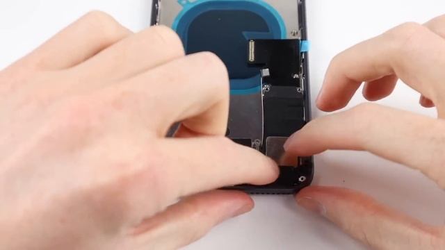 FREE Destroyed iPhone 8 Plus - Can it be Restored? смотреть онлайн