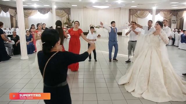 Цыганская полька. Танцуют девушки и семьи смотреть онлайн