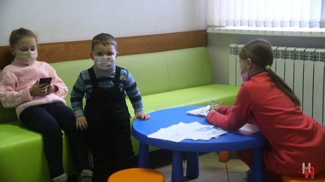 Нескучный приём. В детской поликлинике появились комфортные зоны ожидания. смотреть онлайн