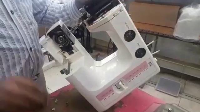 Janome 1712 part2. Opening for oiling and repairing смотреть онлайн