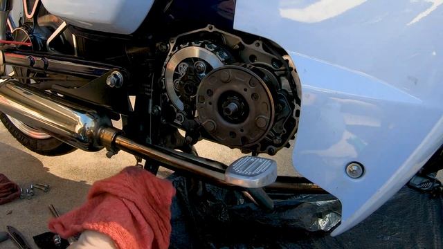 SUPERCUB: 2019 Honda Super Cub // Oil Spinner Maintenance & Cleaning
