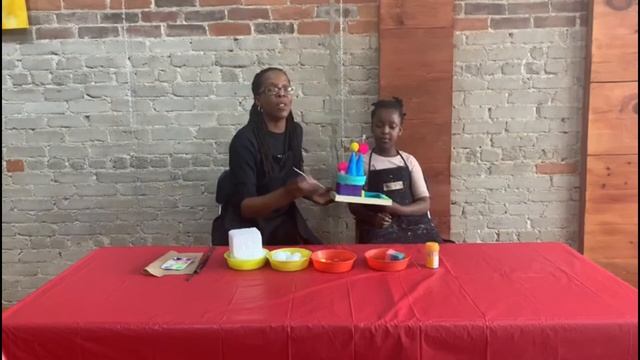 Fresh Paint Studio's Create a Styrofoam Castle Art Project for Kids смотреть онлайн