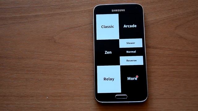 обзор игры Don't tap The white tile. смотреть онлайн