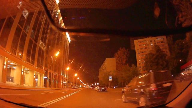 Такси/Заблокировали водителя за то, что он отказался вскрывать чужую квартиру, по просьбе пассажира смотреть онлайн