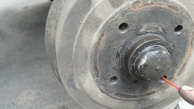 Заклинило заднее колесо