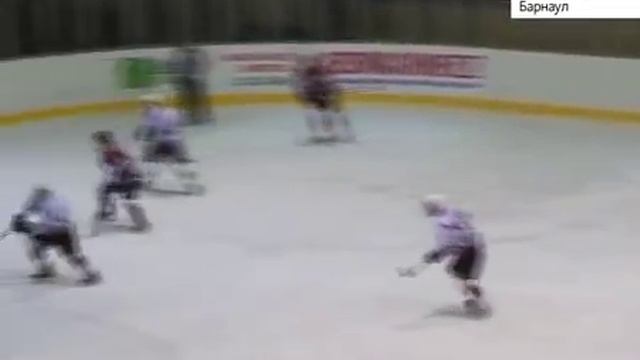 Хоккейный клуб «Алтай» провёл стартовый матч против «Кристалл-Юниора» из Саратова смотреть онлайн