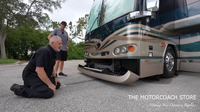 Touring a Prevost Parliament with Tech that Built This Coach смотреть онлайн