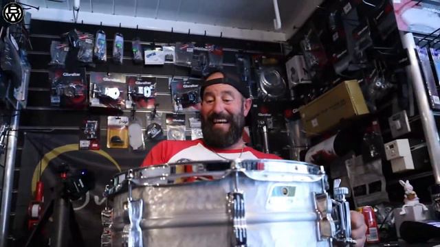 Ludwig Hammered Acrolite 14 x 5 and 14x 6.5 Snare Drum Product Review смотреть онлайн