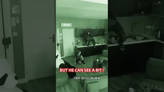 Blind girl gets robbed 😱😟 смотреть онлайн