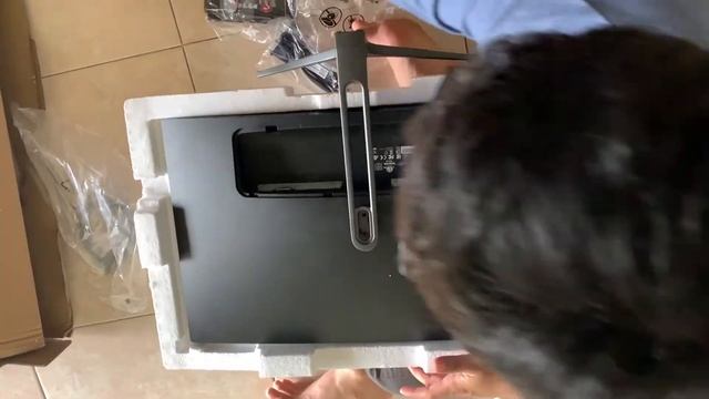 Unboxing Monitor MSI Optix G241VC 24” смотреть онлайн