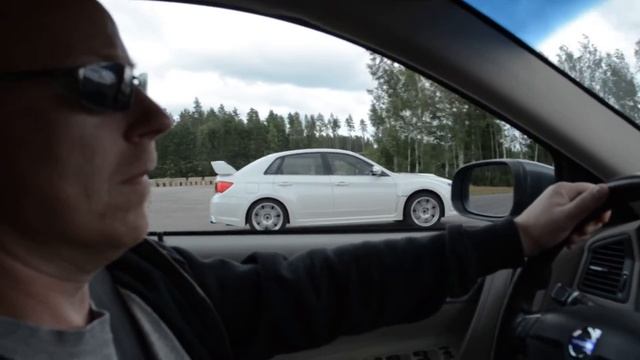 Volvo S60 T5 vs Subaru Impreza STI смотреть онлайн