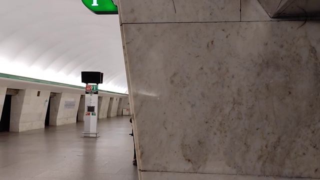 Platform 9 3/4, уезжаю учиться в Хогвартс!) смотреть онлайн