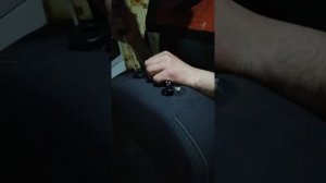 Снятие направляющих подголовника форд фокус 3