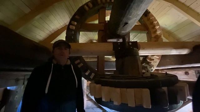 Шатровая мельница в деревне Серёдка смотреть онлайн