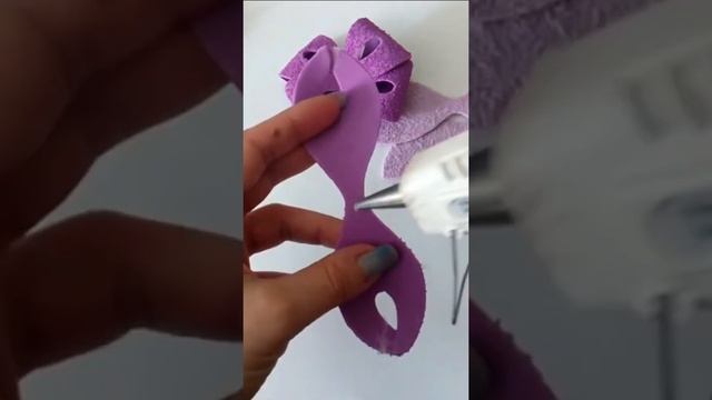 DIY Делаем плюшевые заколки из махрового фоамирана #Shorts смотреть онлайн