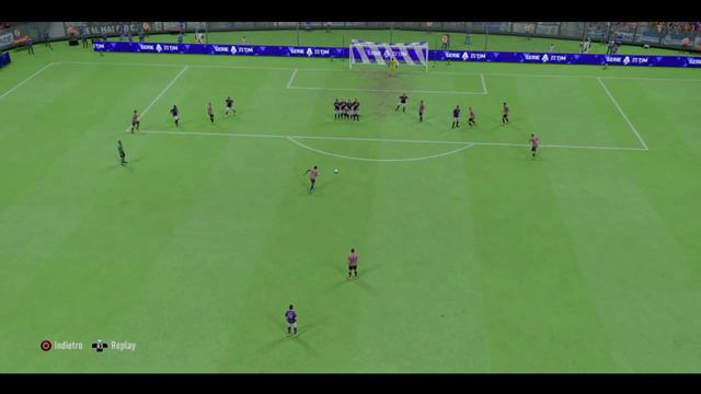 FIFA 23_Punizione perfetta di Hamed Junior Traoré смотреть онлайн