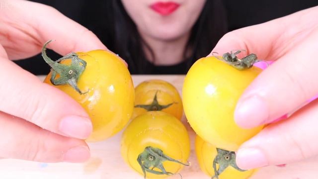 [ASMR PINK, YELLOW, BLUE TANGHULU] CHERRY TOMATO, MARSHMALLOW, JELLY TANGHULU eating sound MUKBANG смотреть онлайн