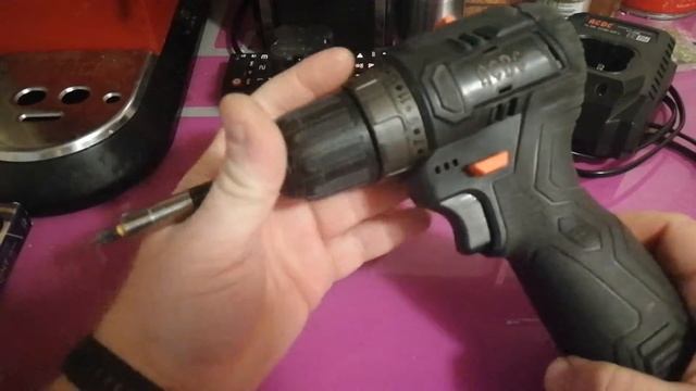 AC-DC шуруповёрт после 3-х месяцев эксплуатации. смотреть онлайн