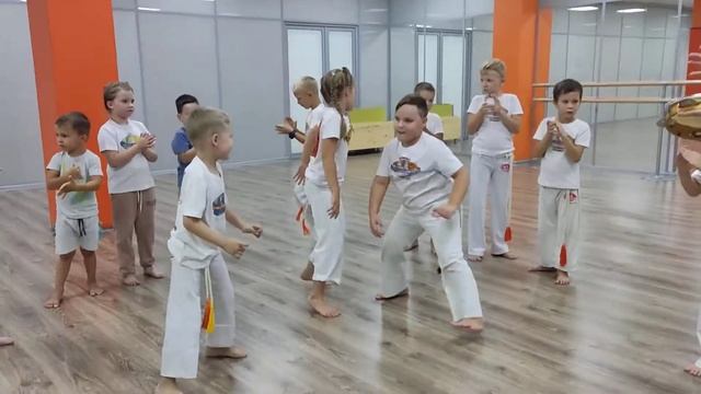 Капоэйра дети 4-8 лет, СК "Орбита", ПН и СР с 18:00 до 19:00 смотреть онлайн