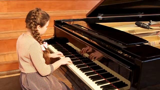 К. Лешгорн - Этюд d-moll, Р. Шуман - Веселый крестьянин смотреть онлайн