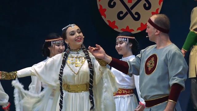 Театрализованное представление на башкирском языке в рамках школьного абонемента "Урал-батыр". смотреть онлайн