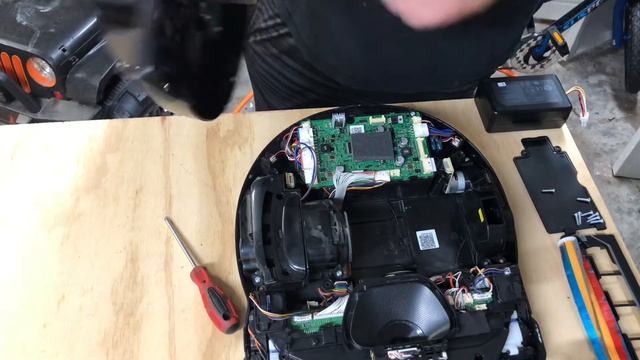 Samsung Powerbot Robot Vacuum Cleaner a Complete Teardown смотреть онлайн