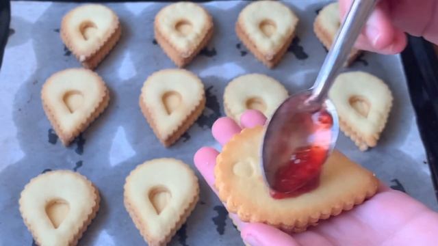 The biscuits melt in your mouth! good and easy that you will make every day! Incredibly good! смотреть онлайн
