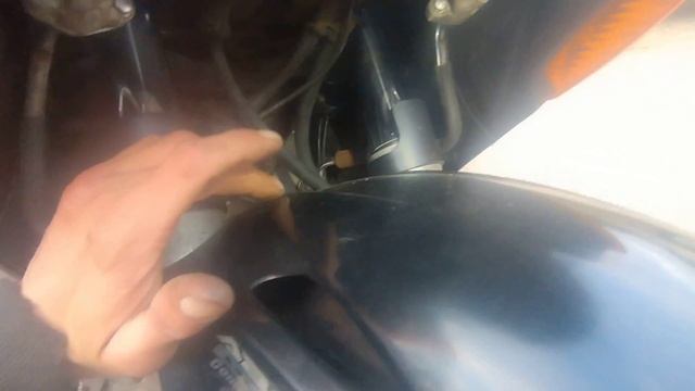 VFR 800 Sparkplug swap issues and 100k service overview смотреть онлайн