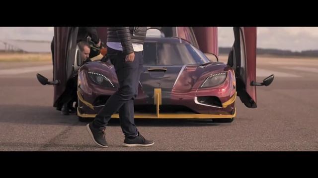 ТОП 10 САМЫХ БЫСТРЫХ МАШИН 2022 ГОДА! смотреть онлайн