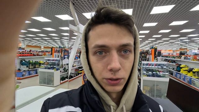 Саша стример. Часть 1. Комп за 200к. купили микрофон. смотреть онлайн