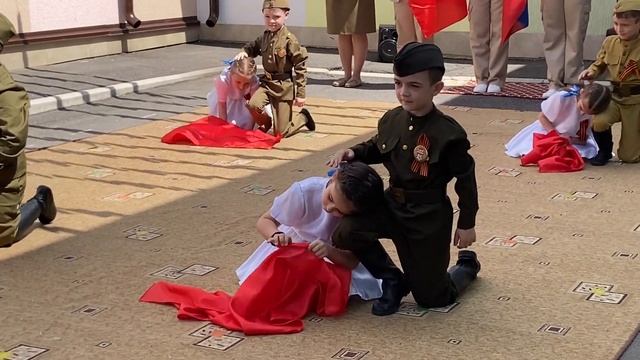 Танец  на песню 