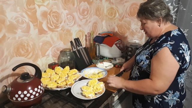 Готовим наши простые бутерброды. смотреть онлайн