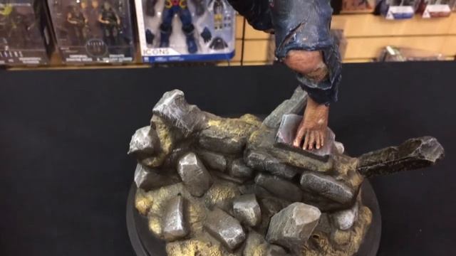 Обзор статуи Щелкуна — Gaming Heads 1/4 Scale The Clicker Statue Review смотреть онлайн
