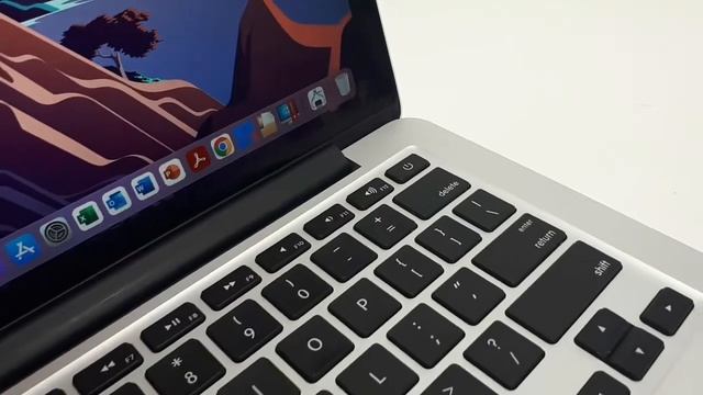 #73 MACBOOK PRO A1502