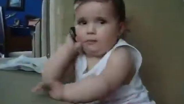Прикол девочка разговаривает по телефону смотреть онлайн