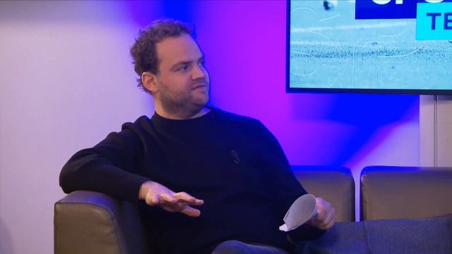 Sporttekort (20 maart) Gasten: Anwar El Ghazi, Hakim Salem en Koen de Kort смотреть онлайн